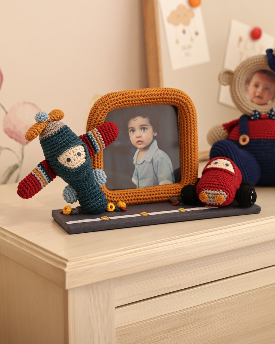 PHOTO FRAMES